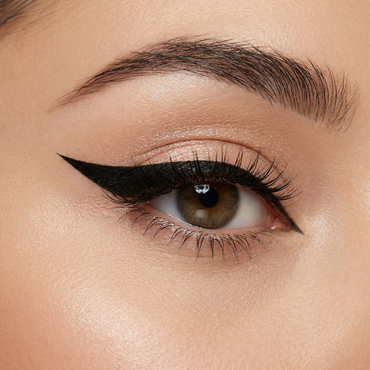Velura – Żelowy eyeliner w kredce odporny na rozmazywanie