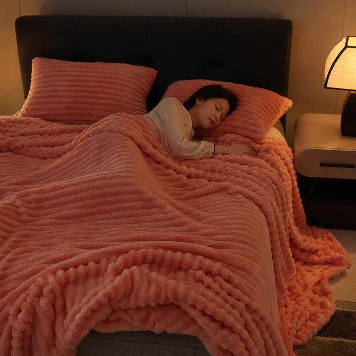 Plushwick – Dwustronny koc z króliczego pluszu w dwóch kolorach