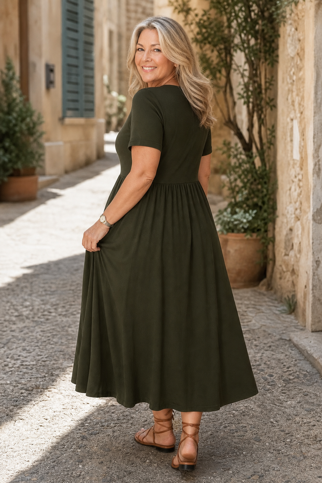 Wearbella – Sukienka midi z dekoltem w serek i marszczeniem
