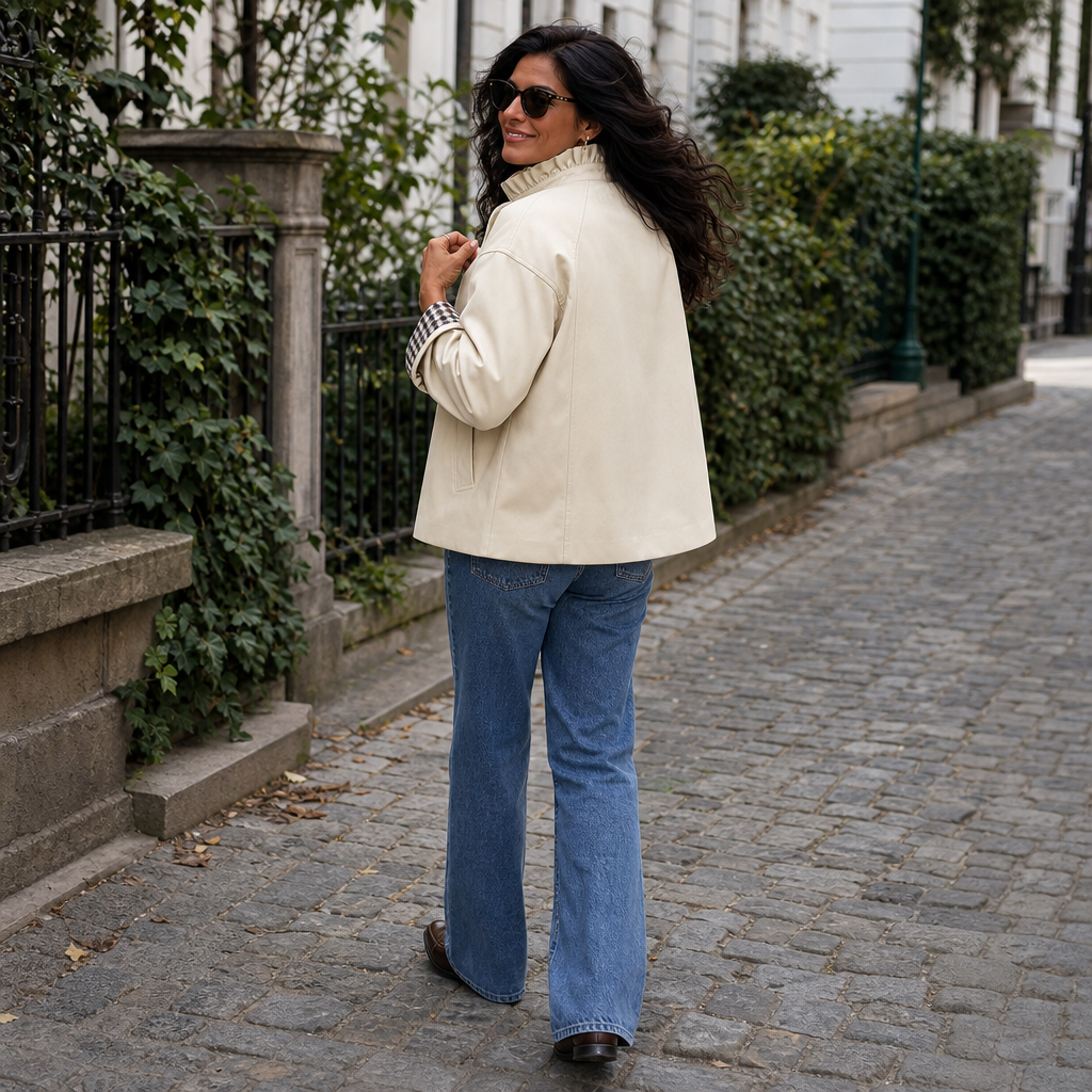 Kurtka Trench Cuff &amp; Collar – Krótka kurtka z falbanami i kołnierzem w kratę
