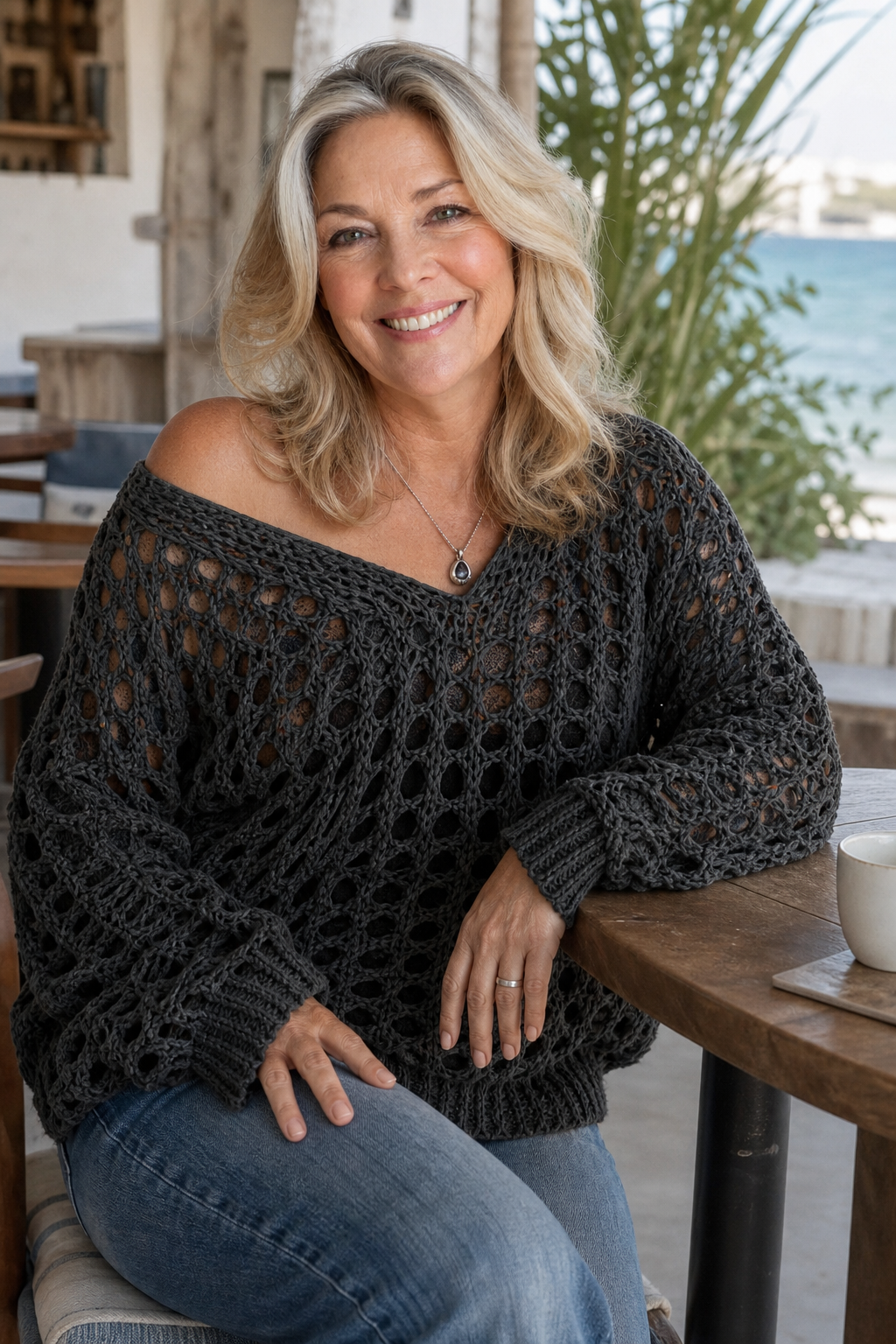 Sunlace – Sweter Oversize z Otwartych Splotów na Ramię