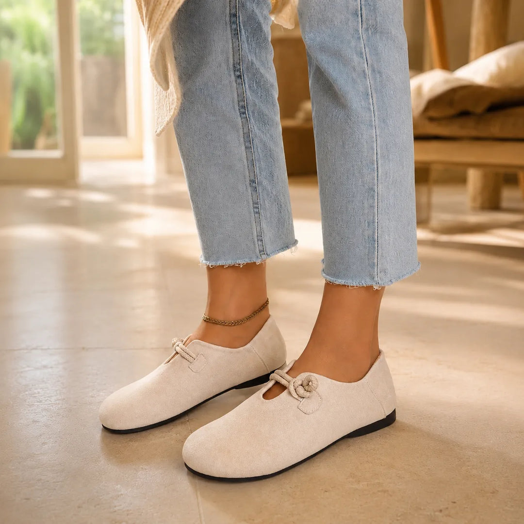 Solette – Płaskie buty Mary Jane z zapięciem na węzeł w stylu zamszowym dla kobiet