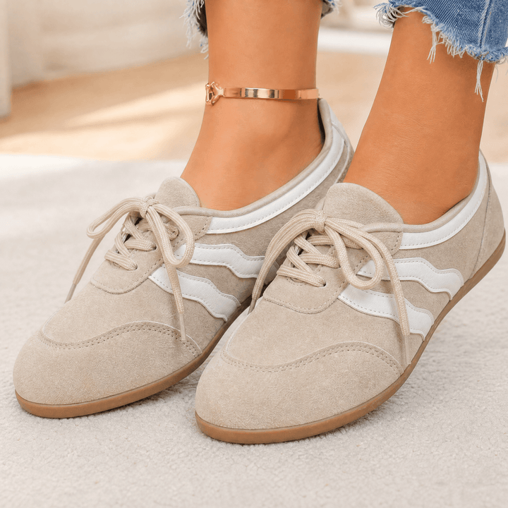 Lunelle – Retro Sneakers na Stopach