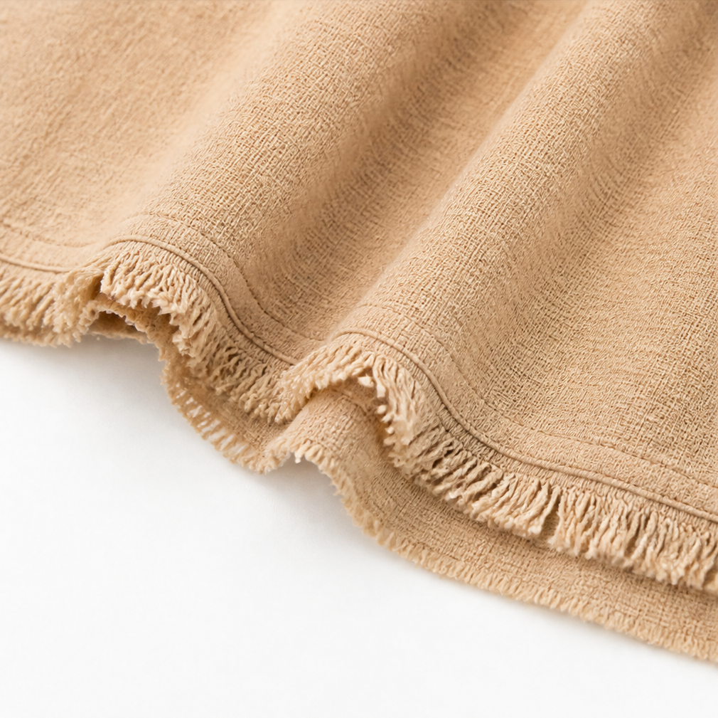 Meloria – Boho Babydoll Top z Wycięciami i Frędzlami