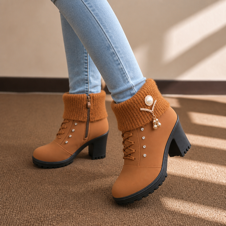 Wearbella – Botki na obcasie z futrzanym wykończeniem i kamieniami