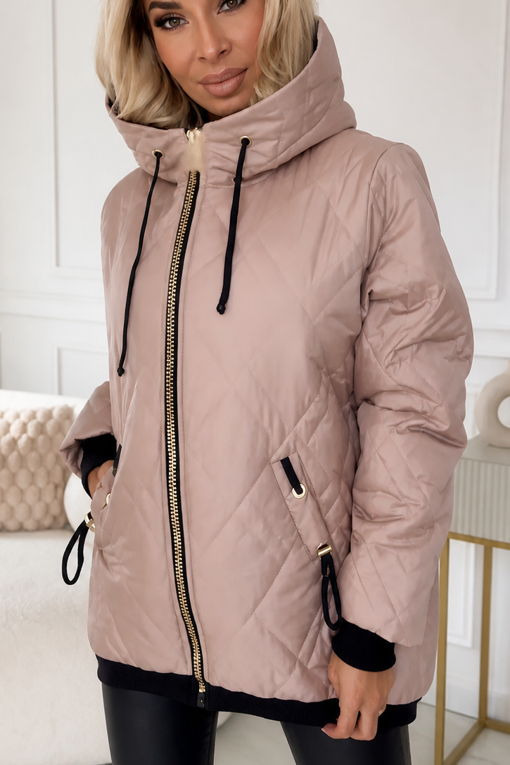 Wearbella – Pikowana kurtka z kapturem i zamkiem z przodu