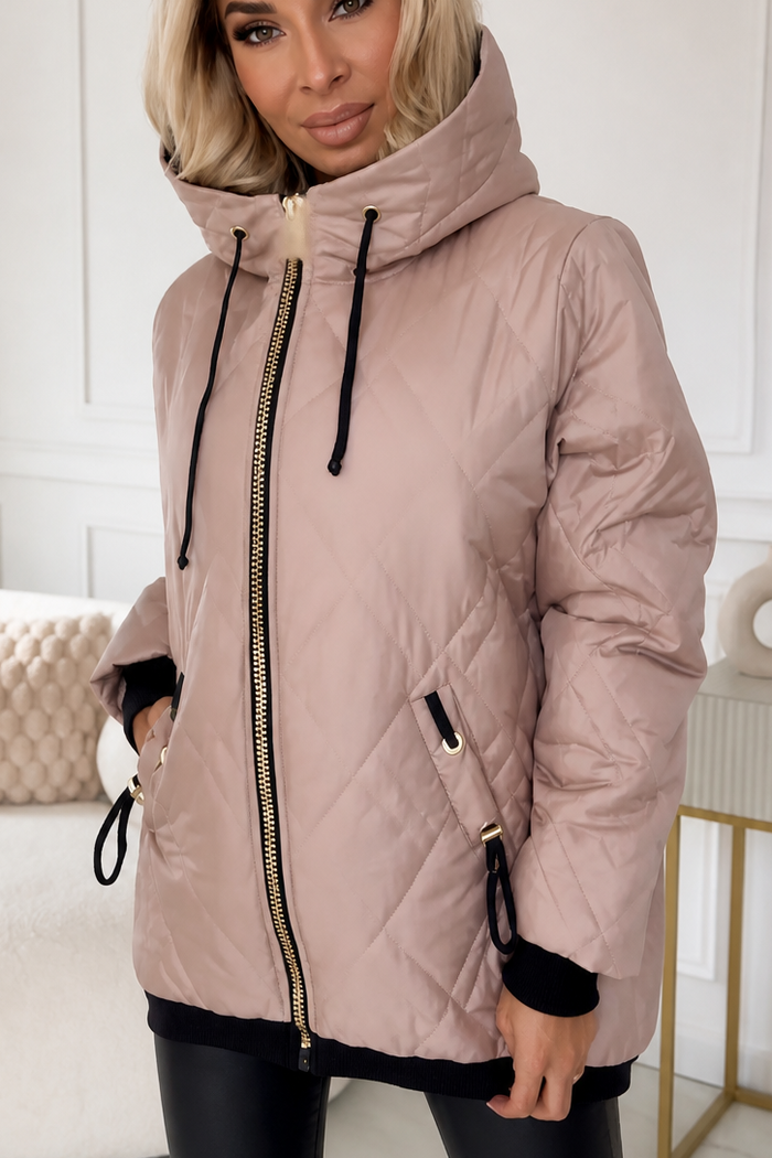 Wearbella – Pikowana kurtka z kapturem i zamkiem z przodu