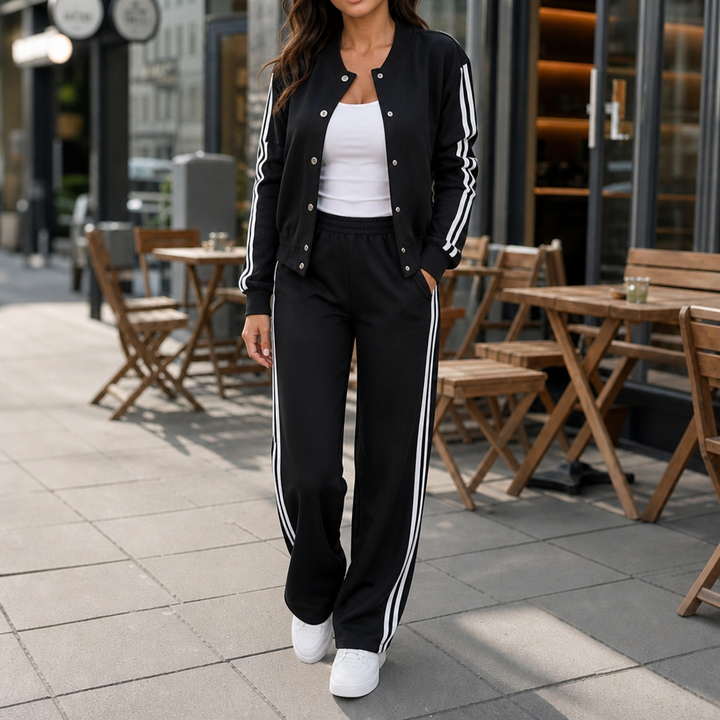 Wearbella – Zestaw dresowy z wysokim stanem i szerokimi nogawkami