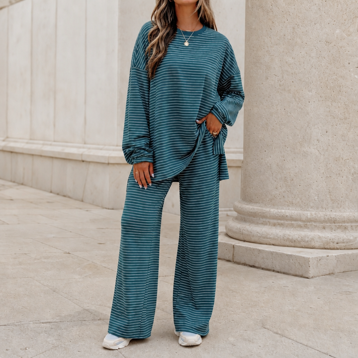 Stripe &amp; Ease – Striped Pullover i Szerokie Spodnie