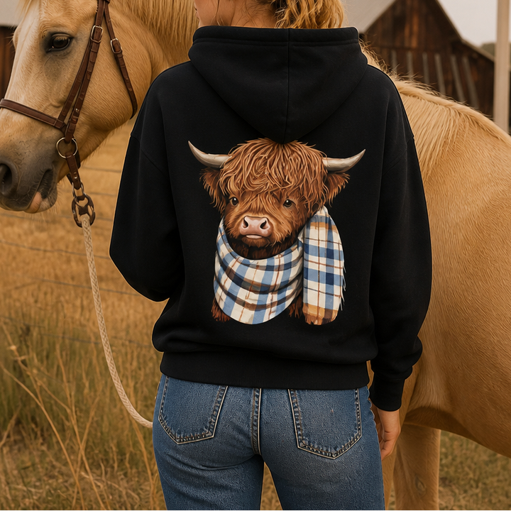 Highland Hearth – Bluza z kapturem z polarem w środku z grafiką Highland Cow