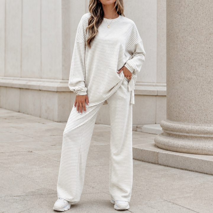 Stripe &amp; Ease – Striped Pullover i Szerokie Spodnie