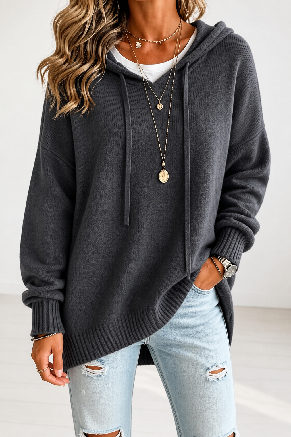 Wearbella – Oversized Sweter z Kapturem na Sznurku