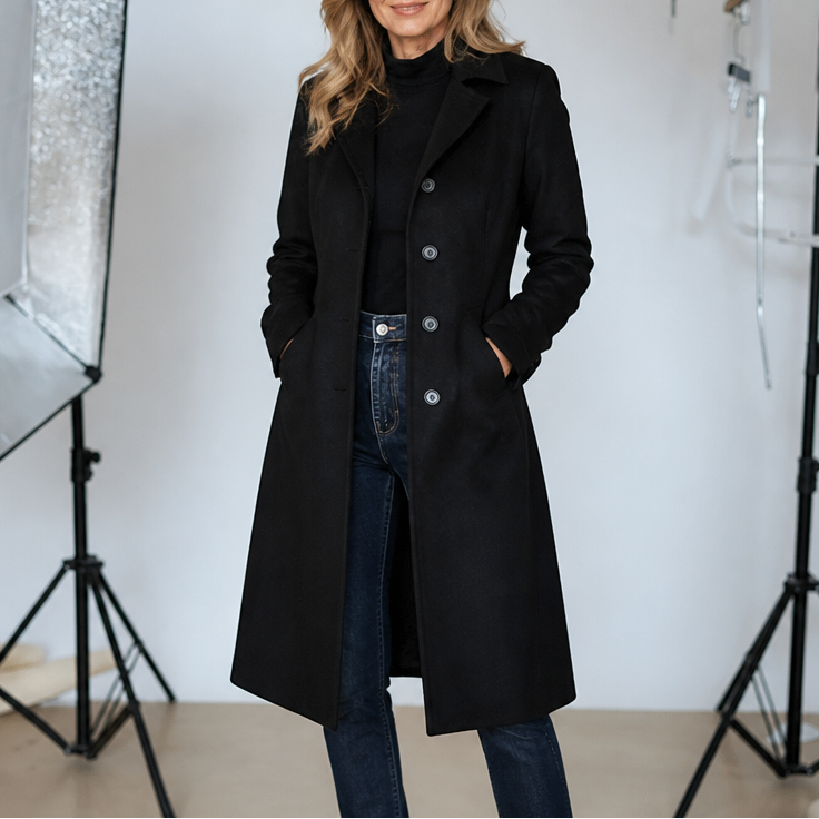Draperie – Suede Trench, Który Porusza Się Razem z Tobą, a Nie Wokół Ciebie