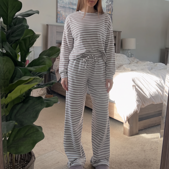 Wearbella – Zestaw z Paskowanym Topem i Spodniami