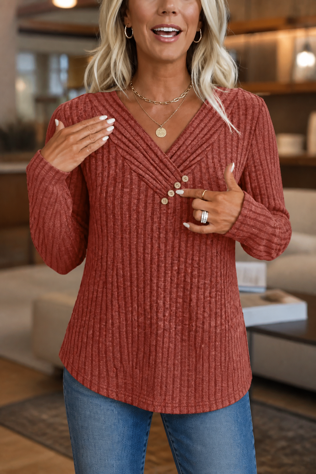 Marlowe &amp; Rib – Sweter z dekoltem w serek i guzikami