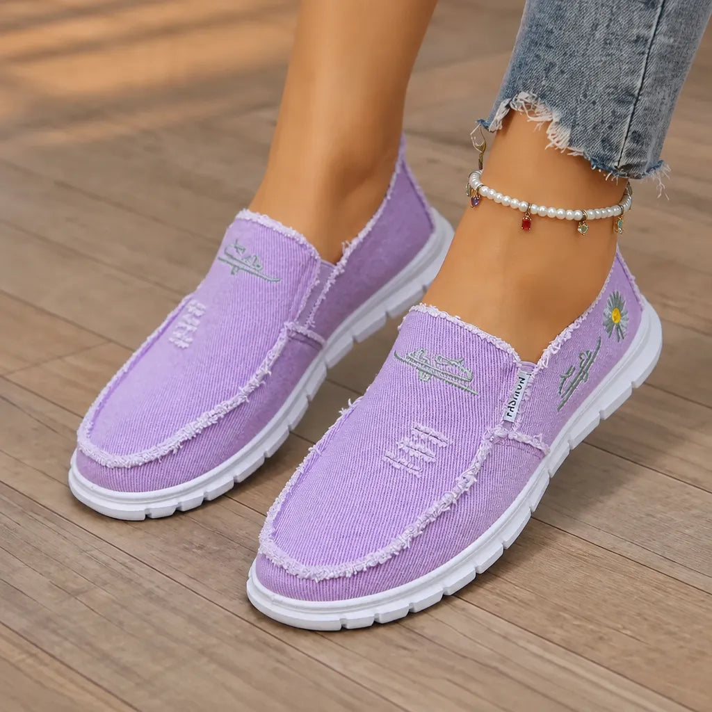 Breeza – Damskie Zniszczone Kanvasowe Mokasyny Slip-On z Postrzępionymi Krawędziami