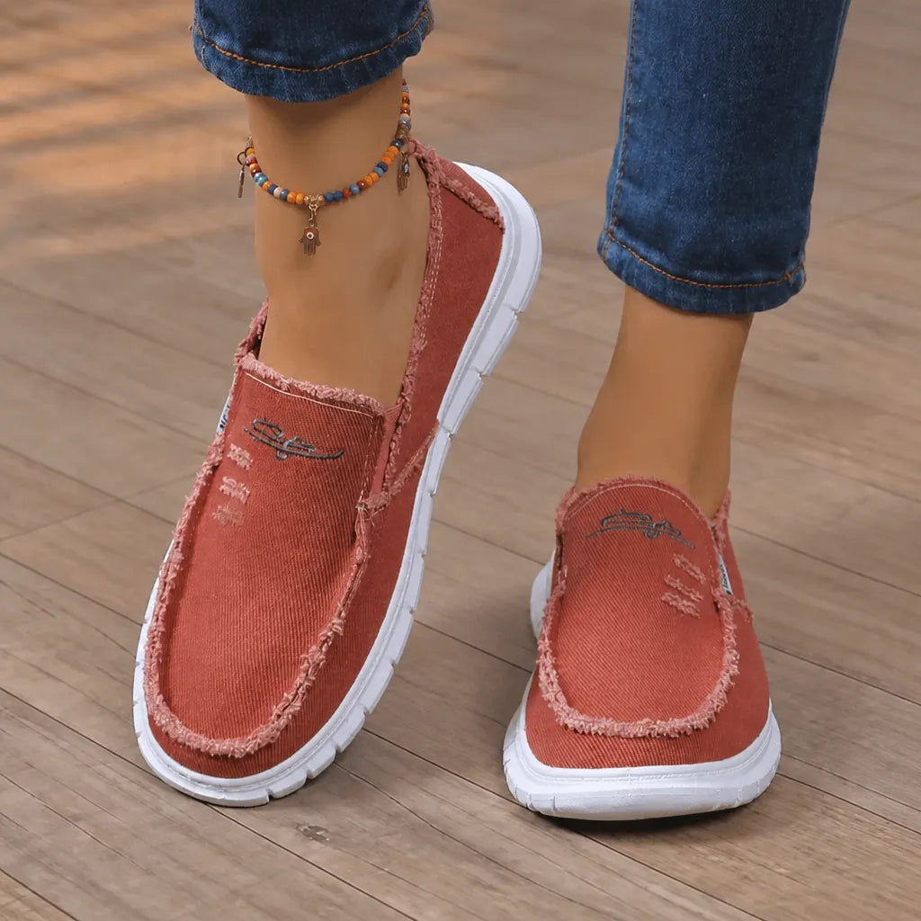 Breeza – Damskie Zniszczone Kanvasowe Mokasyny Slip-On z Postrzępionymi Krawędziami