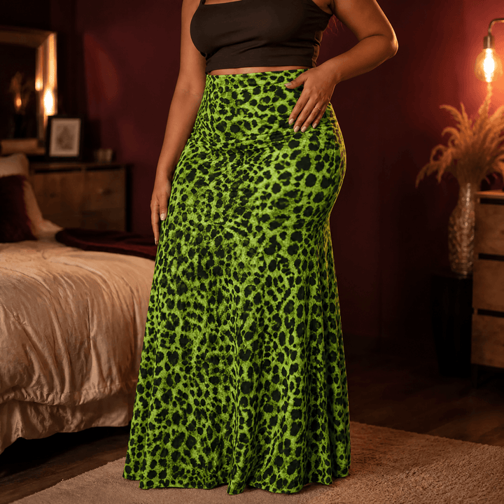 Velora – Spódnica maxi w leopardzie wzorze dla kobiet o krągłych kształtach